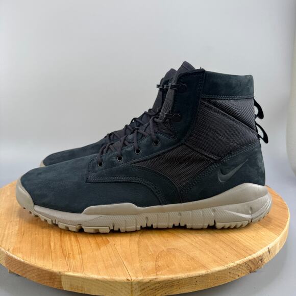 Nike SFB 6" Mens Size 15 Boots Field Leather Black Light Taupe 862507-002 - Picture 3 of 8